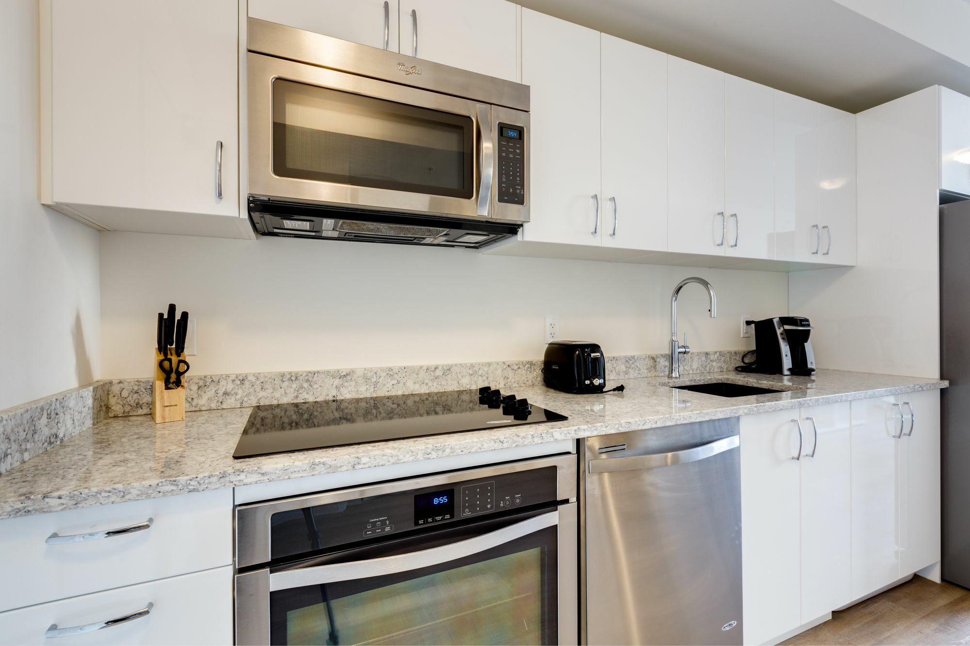 Suite Digs N3 YYC Esterno foto