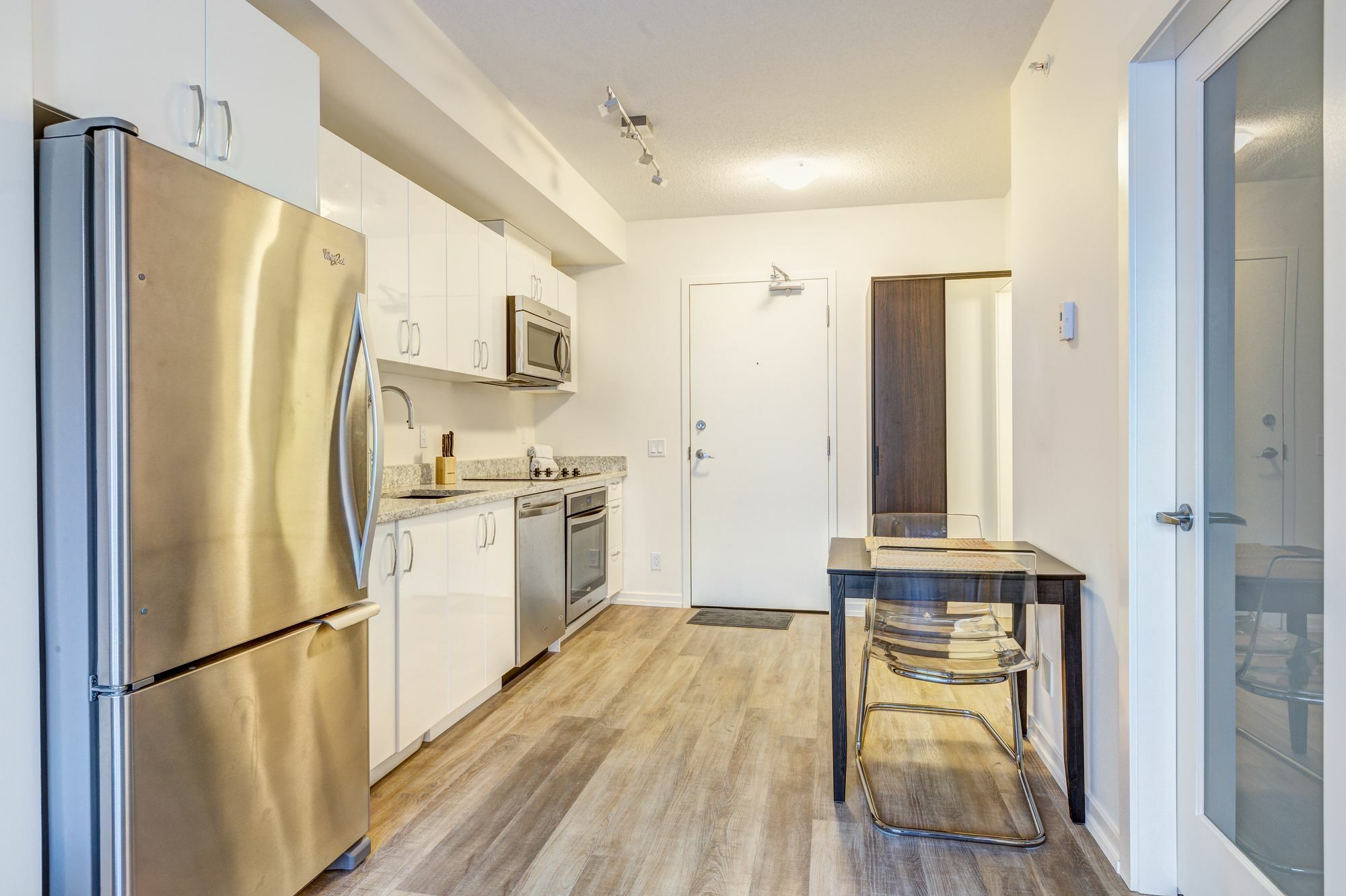 Suite Digs N3 YYC Esterno foto